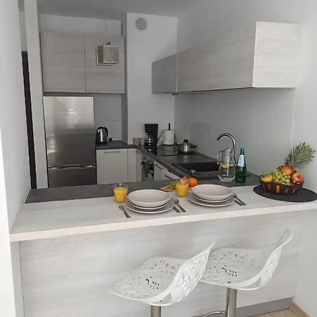 Baltycka Apartment *